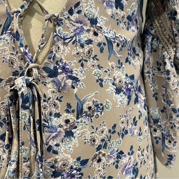 Apricot Lane floral cold shoulder mini Dress with laced up back size small new - Picture 10 of 15